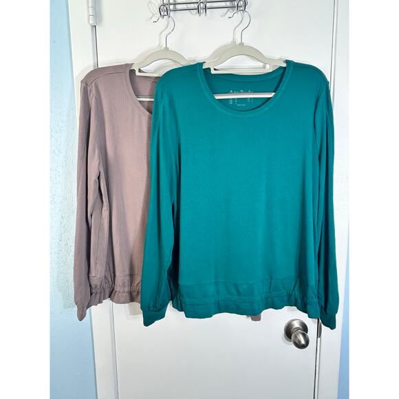 Anybody Blouses Lot of 2 Green & Taupe Crepe Stretch Knit Ruffled Hem Officecore - Picture 1 of 14